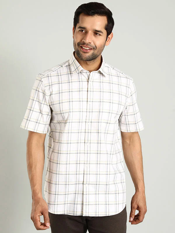 Men Checked Half Sleeve Cotton Shirt