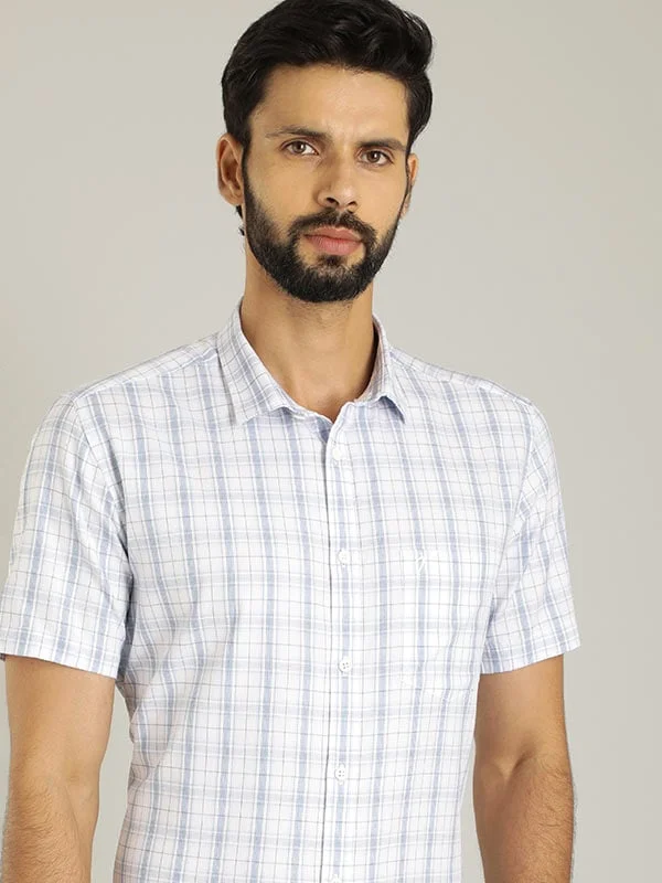 Men Checked Half Sleeve Cotton Shirt