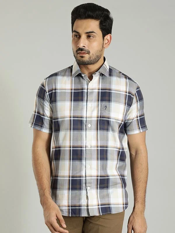 Men Checked Half Sleeve Cotton Shirt