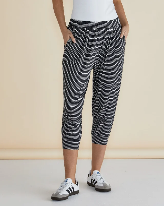 Betty Basics 3/4 Tokyo Pant Charcoal Stripe